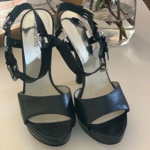 Michael Kors 6” platform heels sz 9M